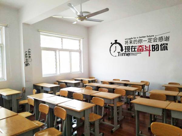 青島啟維文化培訓(xùn)學(xué)校